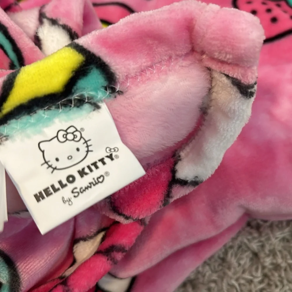 HELLO KITTY Tie Dye Rainbow Summer Silk Touch Throw